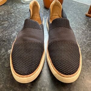 UGG Black and Tan Sammy Knit Women's Slip-On Loafers Size 8.5